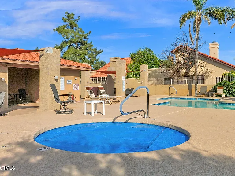 8979 E Gail Rd — Photo 31