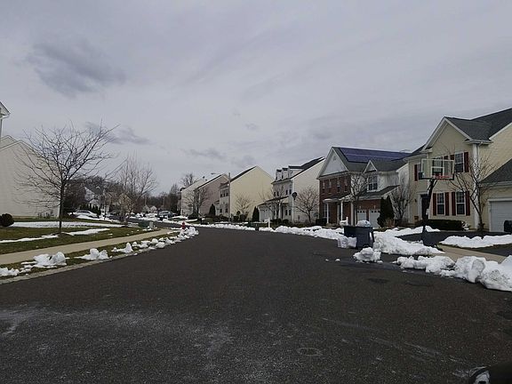 5th image of 22 Sagamore Ln