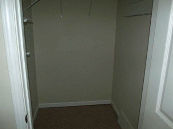 3rd image of 407 Gordon Ave