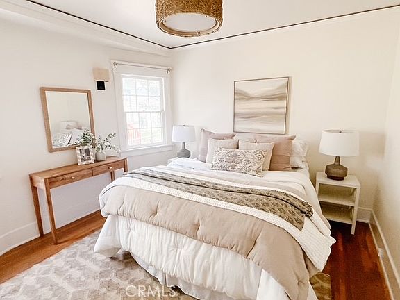 5th image of 262 Thorne St