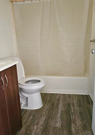 815 S Ardmore Ave #201 — Photo 9