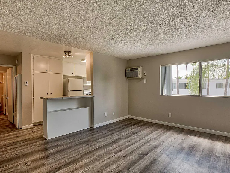 Summerview Beach Resort Luxury Apartments — Photo 55