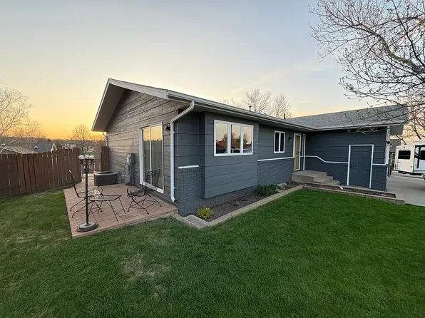 2400 Jackson Ave, Bismarck, ND 58501