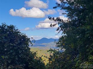 310 High Cliff Dr, Waynesville, NC 28786