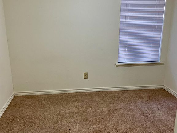 Bedroom - Idea bed size Full or Queen