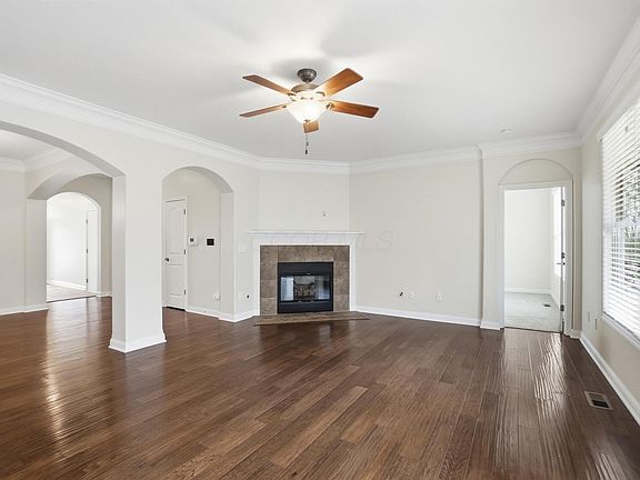 5th image of 361 Cloverhill Dr