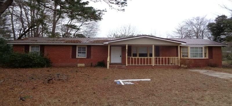 1st image of 463 Penn Cir