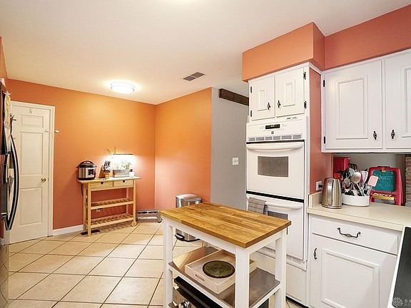 5th image of 281 Glenburn Dr