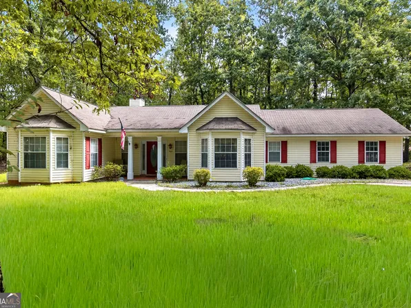 909 Lawshe Rd, Senoia, GA 30276
