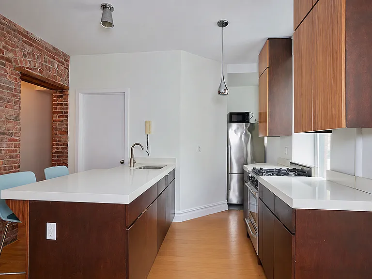 124 Thompson St #4 — Photo 2