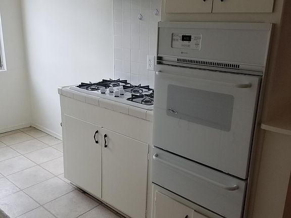 4th image of 1022 N Orange Grove Ave APT 7