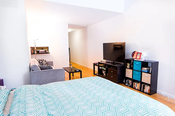 Rented by New York Residence | media 6