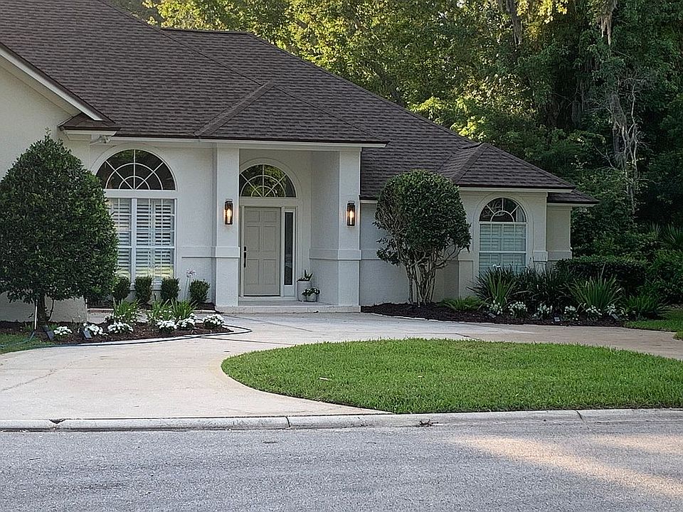 1st image of 105 Buck Island Ct