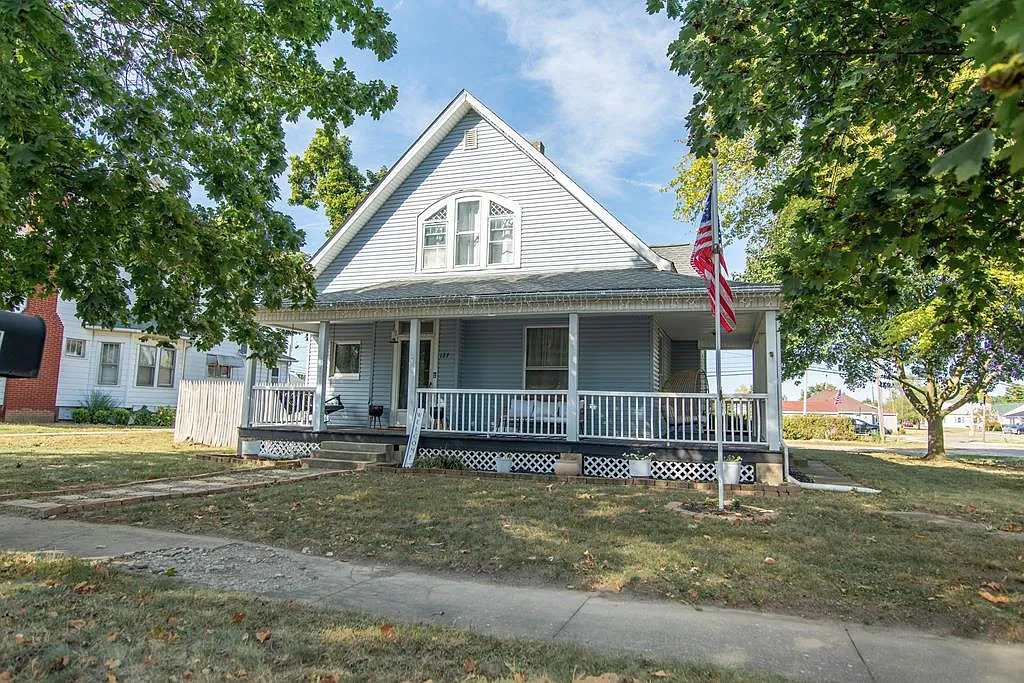127 W Springfield St photo 1