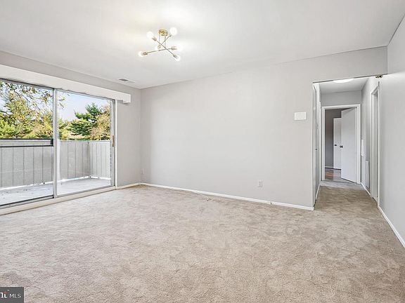 4th image of 19423 Brassie Pl APT 201