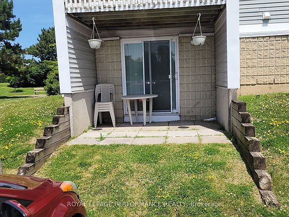 2nd image of 212 Viewmount Dr #109