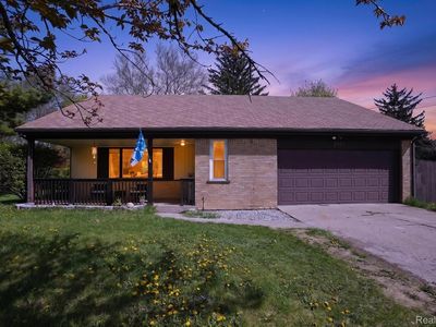 2141 E Hill Rd, Grand Blanc, MI, 48439
