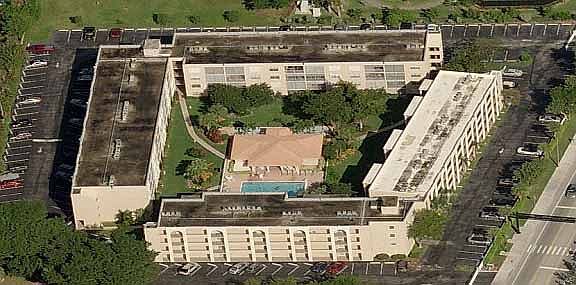 2nd image of 1541 South Ocean Boulevard #E