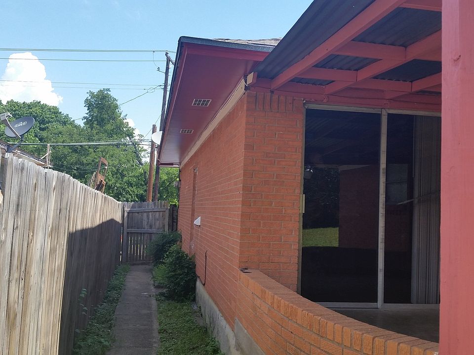 1310 Nolte Dr, Dallas, TX 75208 Zillow