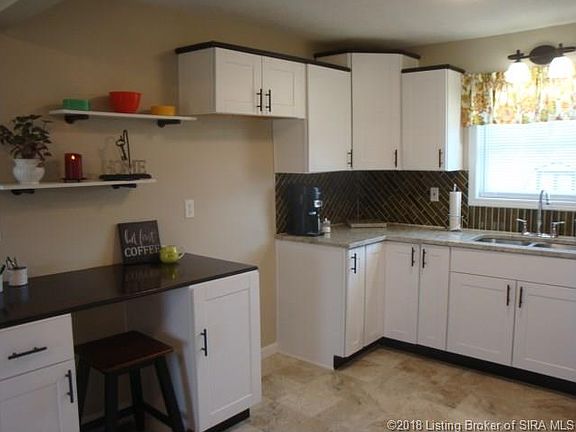 4th image of 205 N Willow St