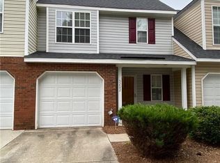 5202 Strasburg Dr, Greensboro, NC 27407