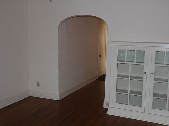 2nd image of 5869 Northumberland St APT 2R