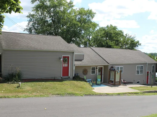 1702 Lee Ln, Walkerton, IN 46574