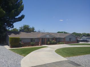 15222 Riverside Dr, Apple Valley, CA 92307