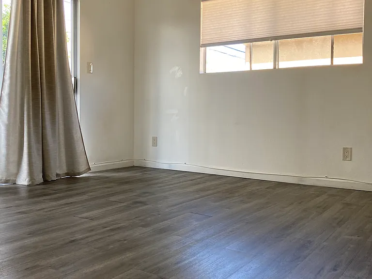 7021 Church St #4 — Photo 2