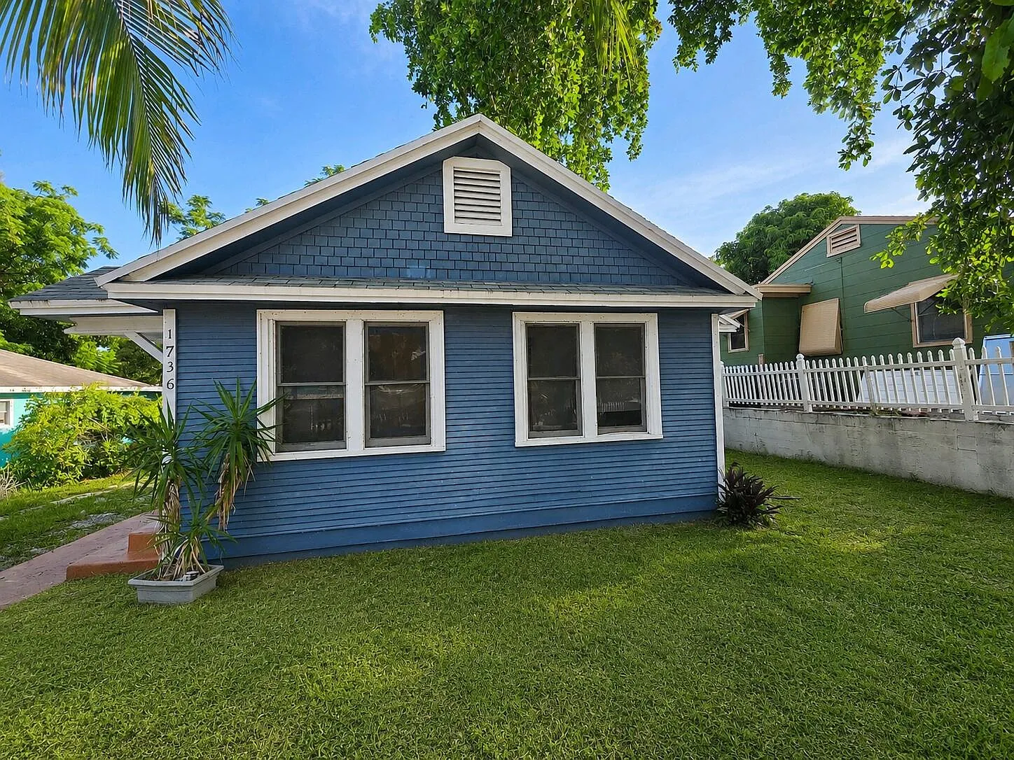 3 bed, 2.0 bath, 1005 sqft, $2,495 — Photo 4