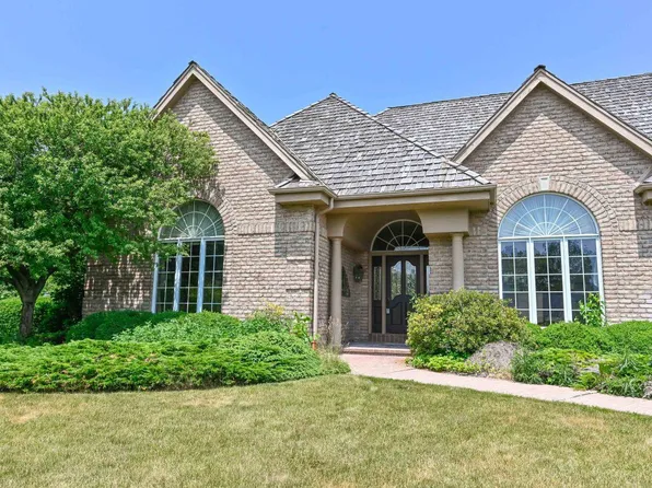 14370 Lindsay DRIVE, Brookfield, WI 53005
