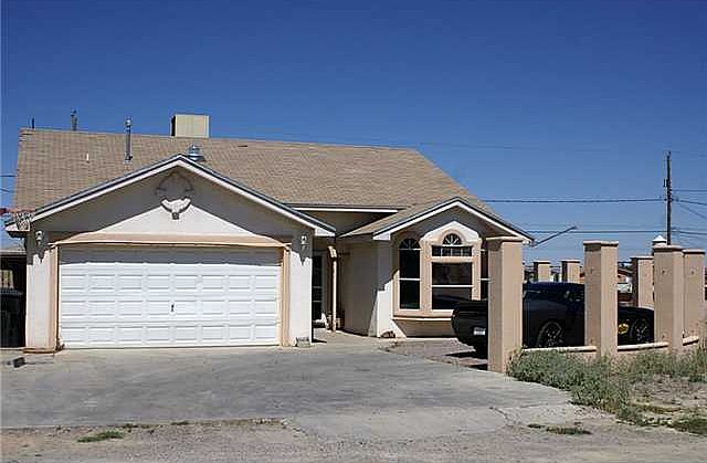 1st image of 8613 Essex Dr
