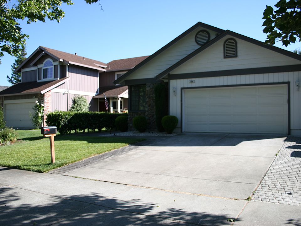 1st image of 909 Maria Dr