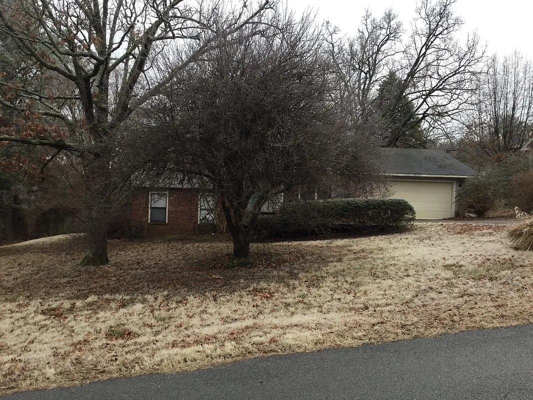 4 bed, 2.0 bath, 1544 sqft, $2,600 — Photo 3