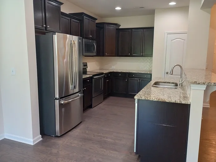 48 Hatfield Way — Photo 12