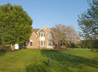 1 Stiles Ln, Franklin Park, NJ 08823