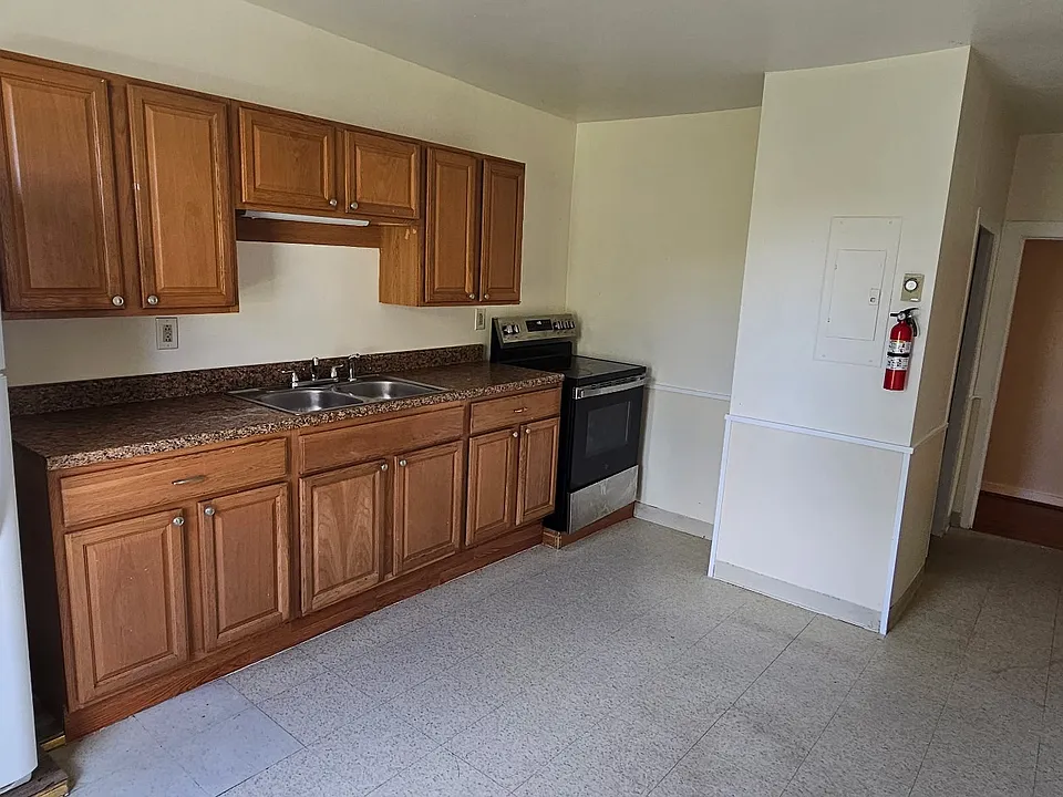 529 Main St #2