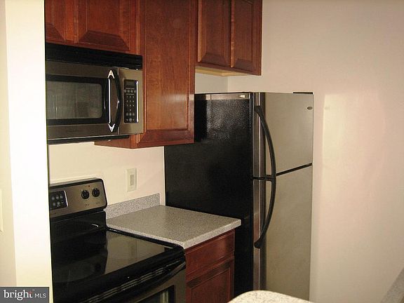 2nd image of 61 Fern Oak Cir APT 301