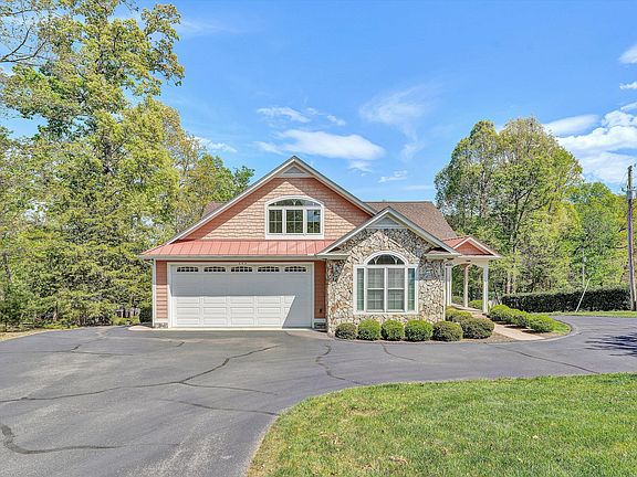 2nd image of 250 Deerwood Dr