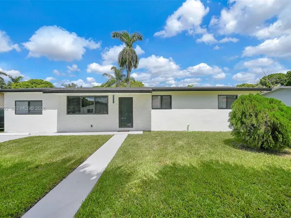 51 NW 161st St, Miami, FL 33169