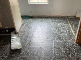 138 Leslie Bottom Rd, Leslie, WV 25972