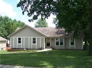 1201 NE 81st Ter, Kansas City, MO 64118