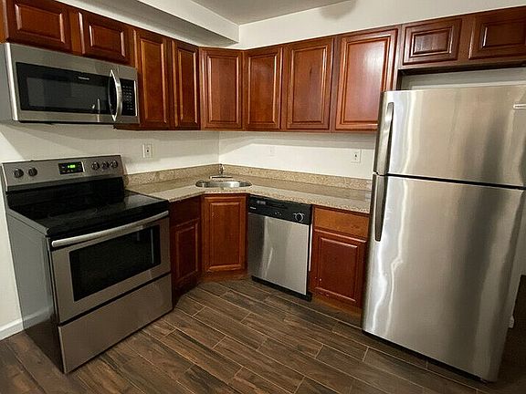 3rd image of 2034 N Woodstock St #15999796