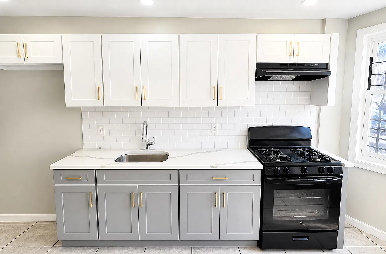 4 bed, $2,295 — Photo 2
