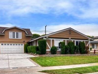 8301 Lambert Dr, Huntington Beach, CA, 92647