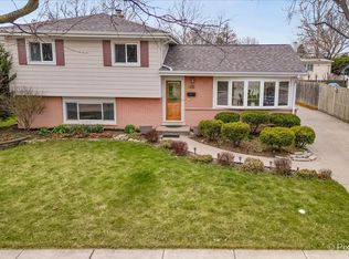 458 N 5th Ave, Des Plaines, IL 60016