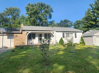 412 4th St, Silvis, IL 61282