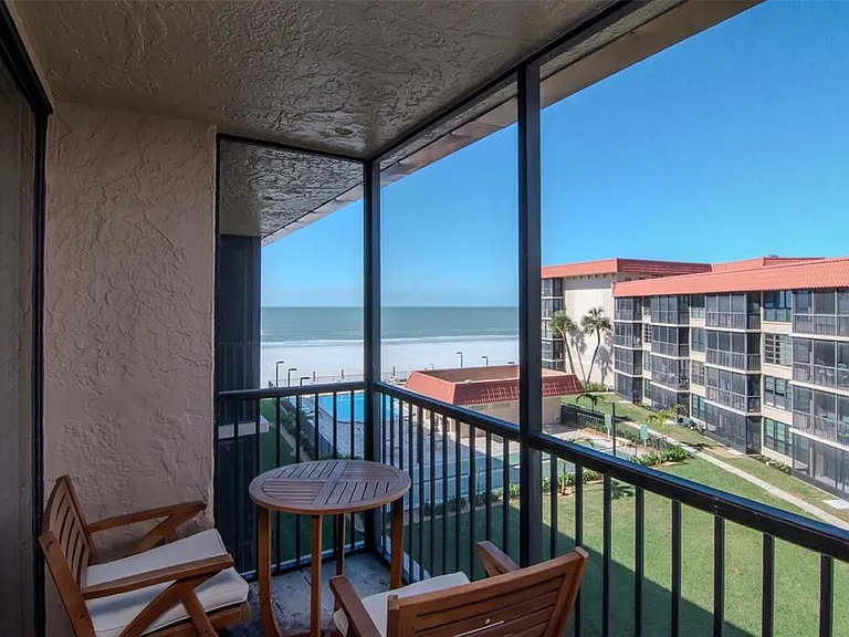17580 Gulf Blvd #403 — Photo 2