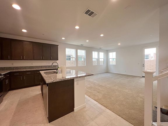 5th image of 2950 E Hamilton Paseo