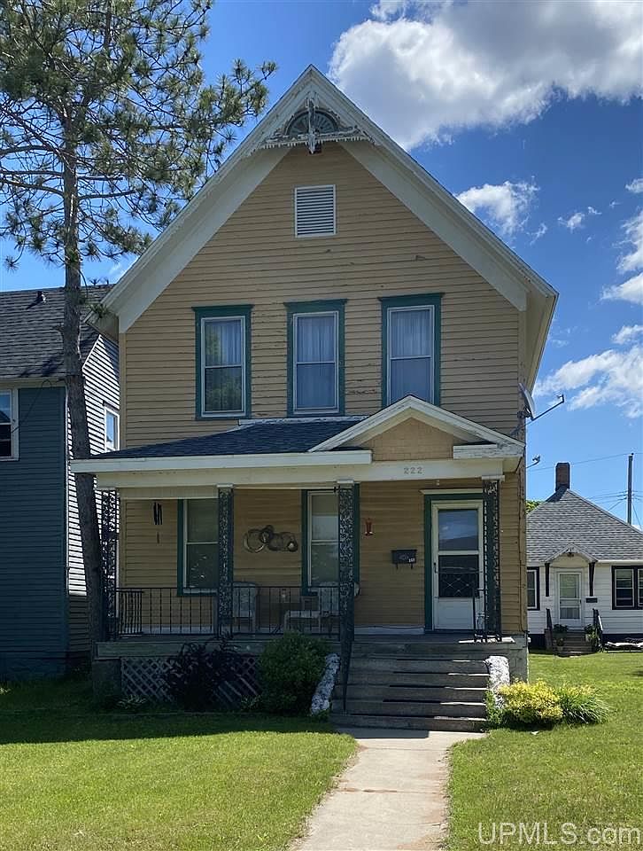 222 N 14th St Escanaba Mi 49829 Mls 1121650 Zillow